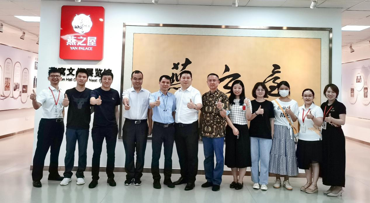 在研討中進(jìn)步！中國(guó)食品發(fā)酵工業(yè)研究院一行參訪(fǎng)燕之屋透明工廠(chǎng)